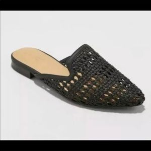 Universal Thread  Whisper Woven  Slip On